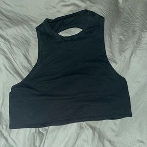 Black lululemon crop top! Size 6